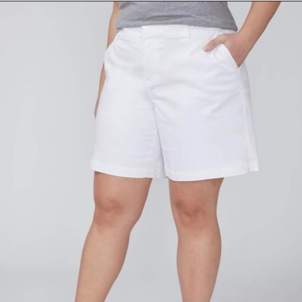 Lane Bryant NEW White Shorts 6" Inseam Pockets Textured Stretch Zip Size 18